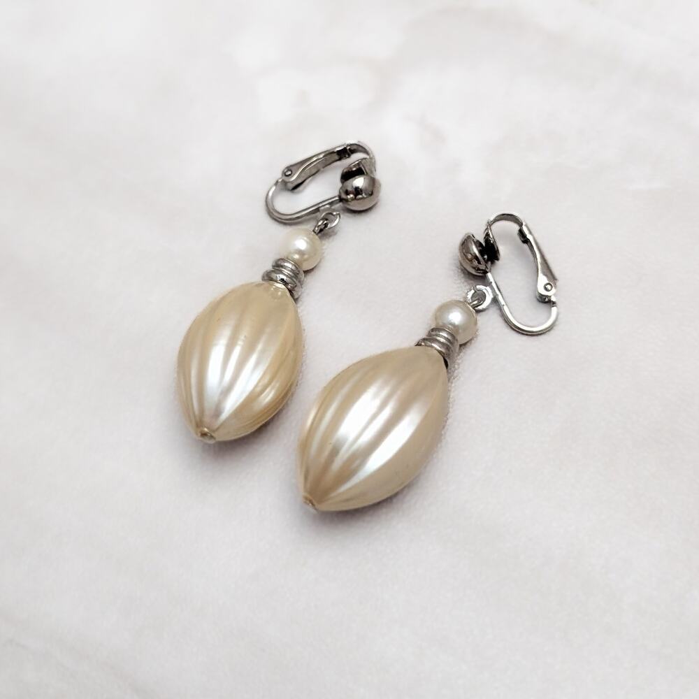 Vintage Clip On Earrings 1.75" Pearlescent Cream Stylish Statement Drop Dangle